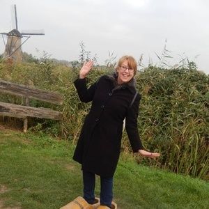 Meet your Posher, Pauline